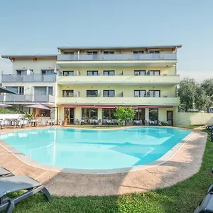 Hotel Alessandra, Garde